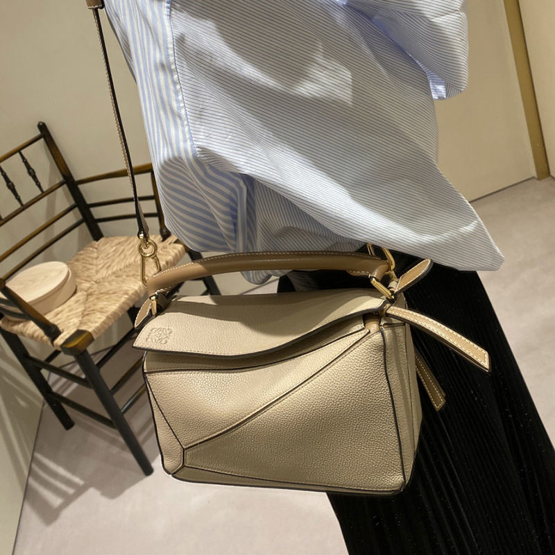 

Luo Yiwei Loewe puzzle small geometric Bag Mini rhombic bag leather straddle pillow handbag