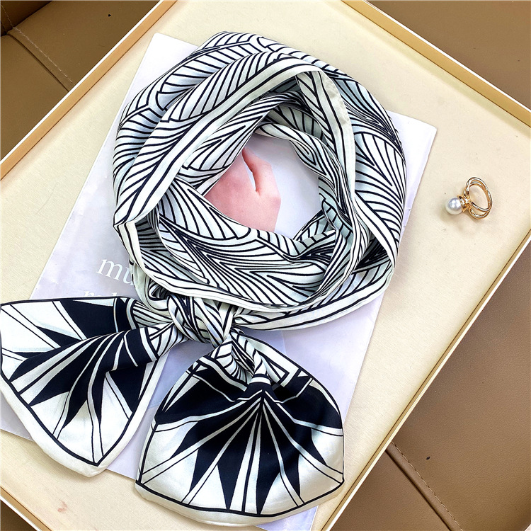 

Classic Handbag Scarf Headbands Women Letter Flower Silk Scraves Bandeaux Bag Hair