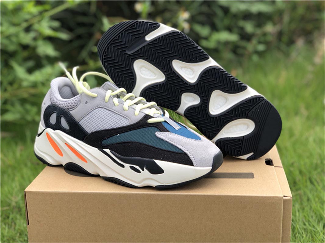 

Run Shoes Release Originals Wave Runner 700 Solid Grey/Chalk White-Core Black Kanye West Man Woman Sports Sneakers With Box B75571
