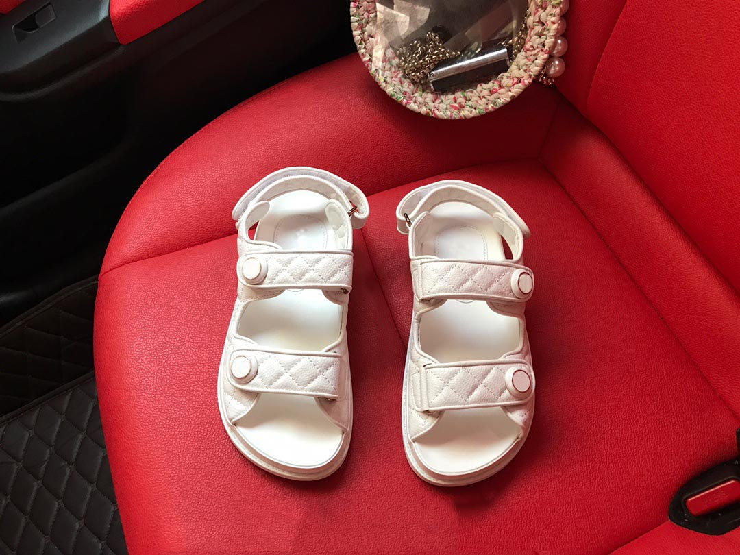 

[With box]2021 early spring Flat plaid Velcro sandals women fashion shoes Crystal Calf leather quilted Designer Women's black white gri