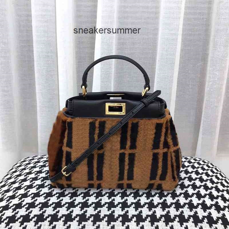 

Designers Fend i Handbags Mini Handbags Letter Sheepskin Crossbody Bags Removable Shoulder Strap Lamb Hair Top Quality Handle Women Leather Tote Yy