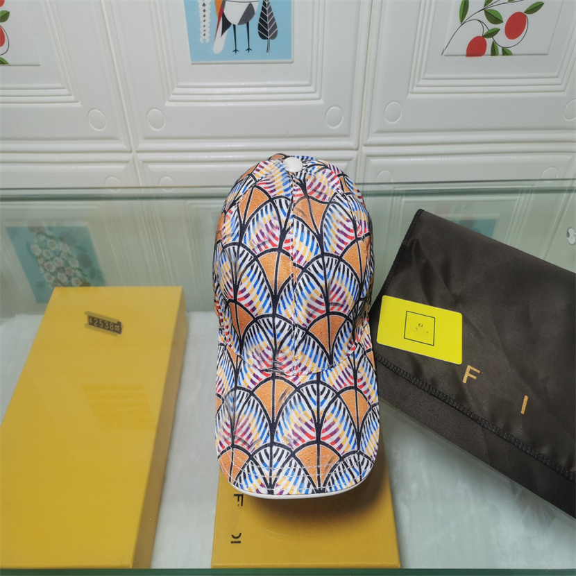 

2021 Vintage Top Quality Designer Visor Brand Sun Hat Men Women Outdoor Capss Simple Baseball Cap Adjustable Snapback Beanie Sun Hats, Red