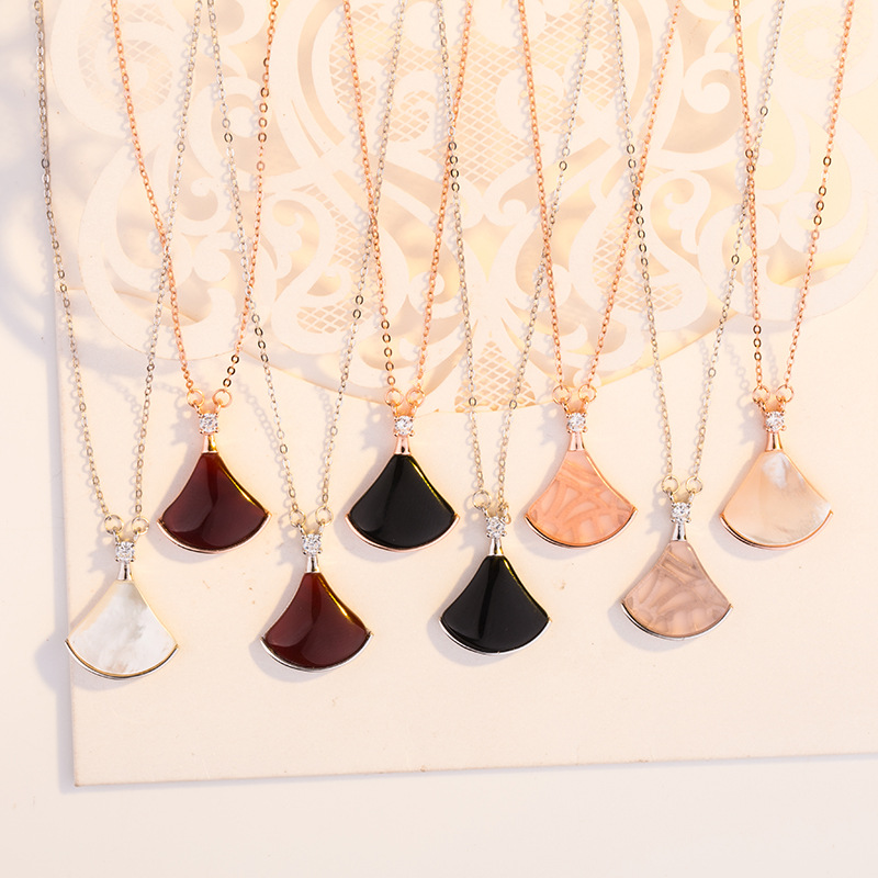 

s925 silver small skirt necklace ladies micro diamond white shell agate fan-shaped small skirt pendant necklace net red same style