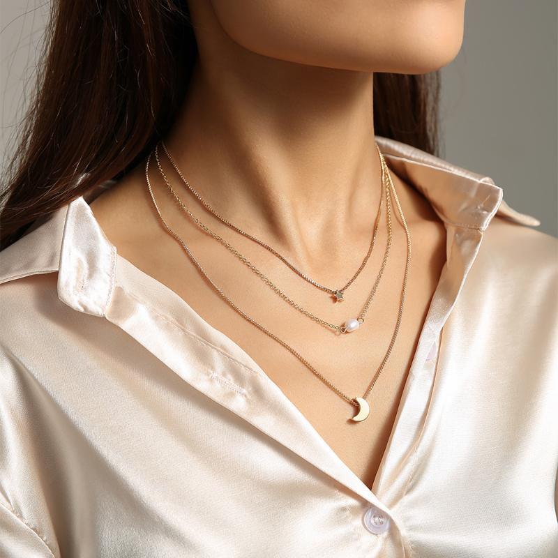 

Pendant Necklaces Fashion Super Fairy Versatile Clavicle Chain Female Star Moon Fresh Water Rice BEAD Metal Multi Layer Necklace Jewelry