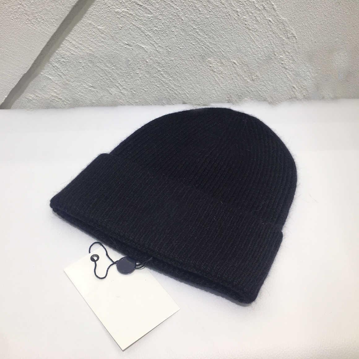 

Designer Mens Beanie Womens Knitted Hat Luxury Skull Caps Winter SKI Keep Warm Rabbit Fur Cashmere Casual Outdoor Fashion Hats Top Quality 8 Colors+free Dust Bag