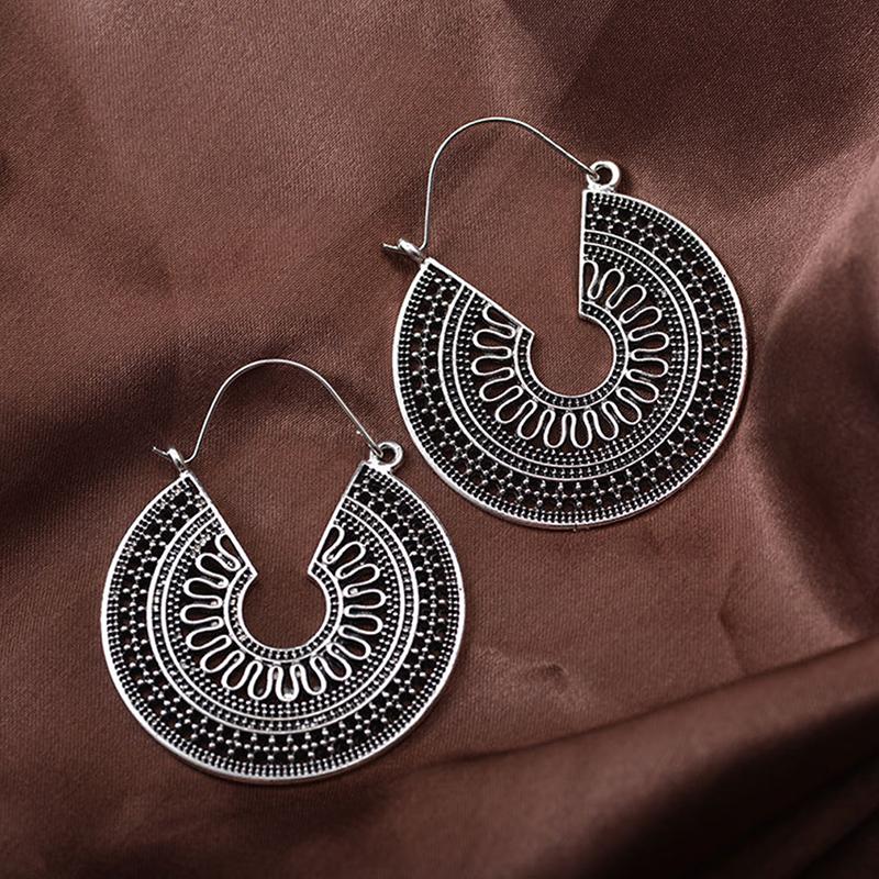

Hoop & Huggie Flower Crystal Earrings Women Vintage Antique Hollow Round Ethnic Carved Earring Brincos Fashion Jewelry For