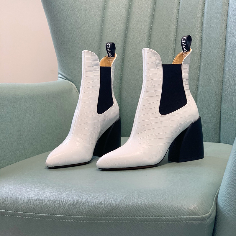 

2022 Womens Designer Leather Women Martin Boots Desert Short Boot Real Leathers Coarse Winter Designers Shoes Heels Snow Ankle Booties With Logo And Box -E197, Picture color