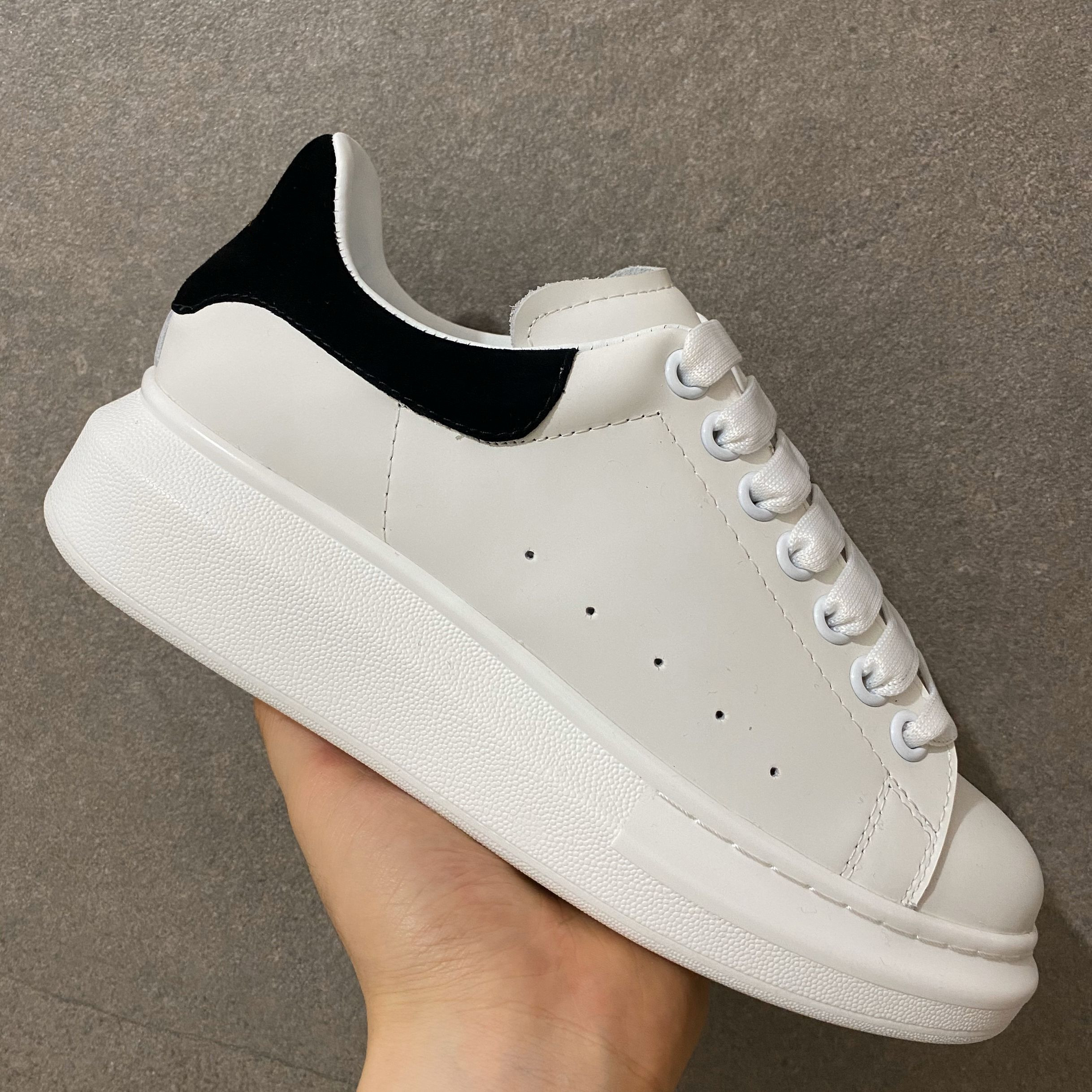 

New Style Casual Shoes Womens Mens Trainers Oversized Espadrilles Platform Shoe Flat Chaussures De Sport Suede Sneakers Runner With Box, Red