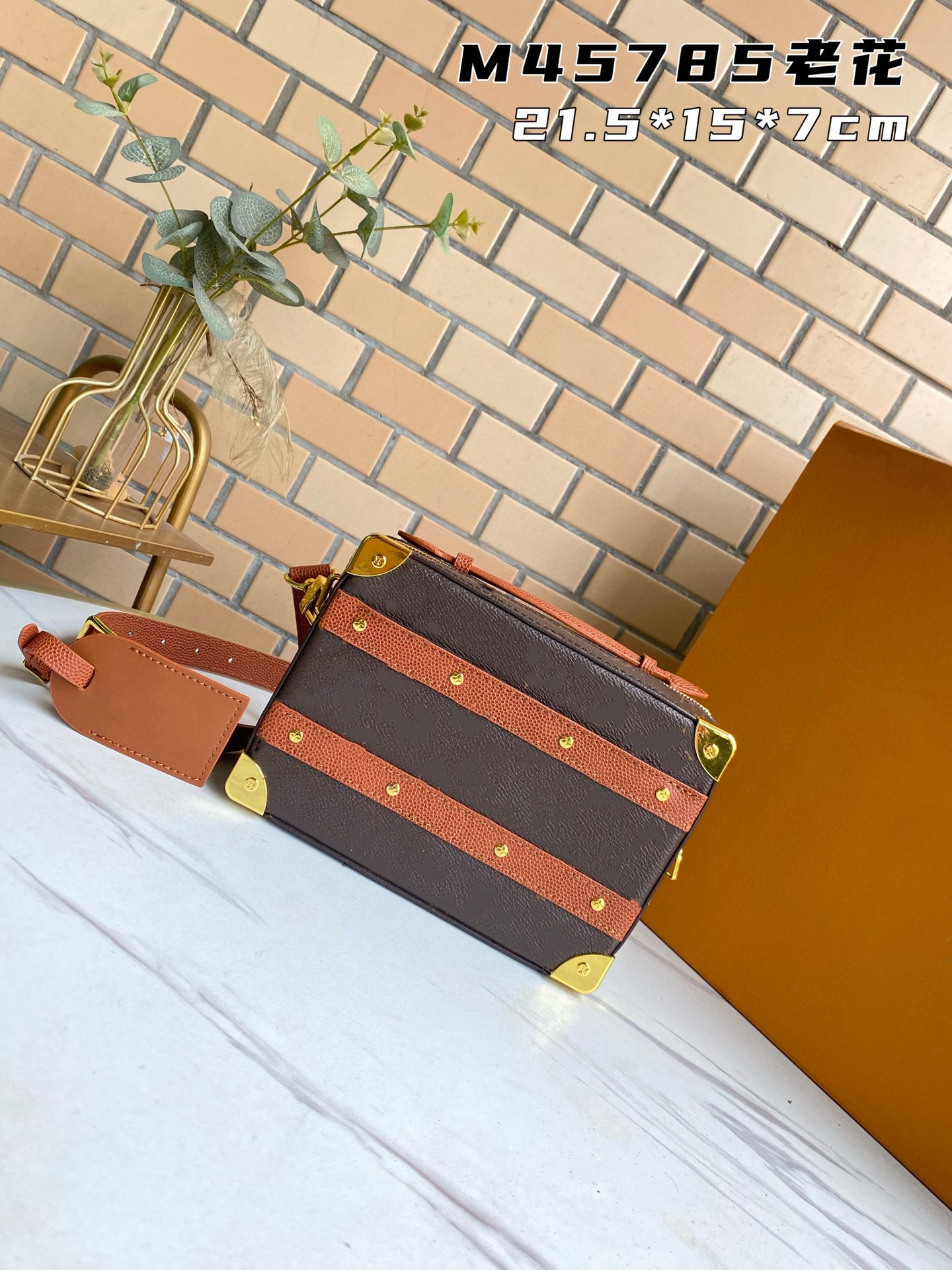 

Fashion Classic Designer Style Messenger Bags Four Square Mini Bag Embossed Old Flower Metal Box Small Cosmetic 21-15-7CM Free Transportation, Customize