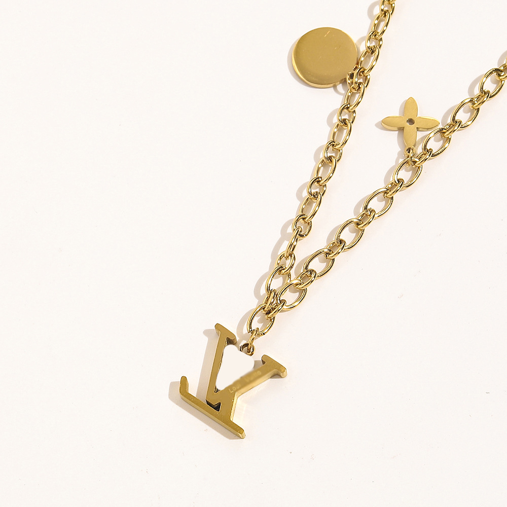 

High Quality Brand Desigenr Printed Back Letter Print Pendant Necklaces Fashion Mens Womens 100% Stainless Steel Collarbone Chain Simple Women Wedding Jewelry Gift