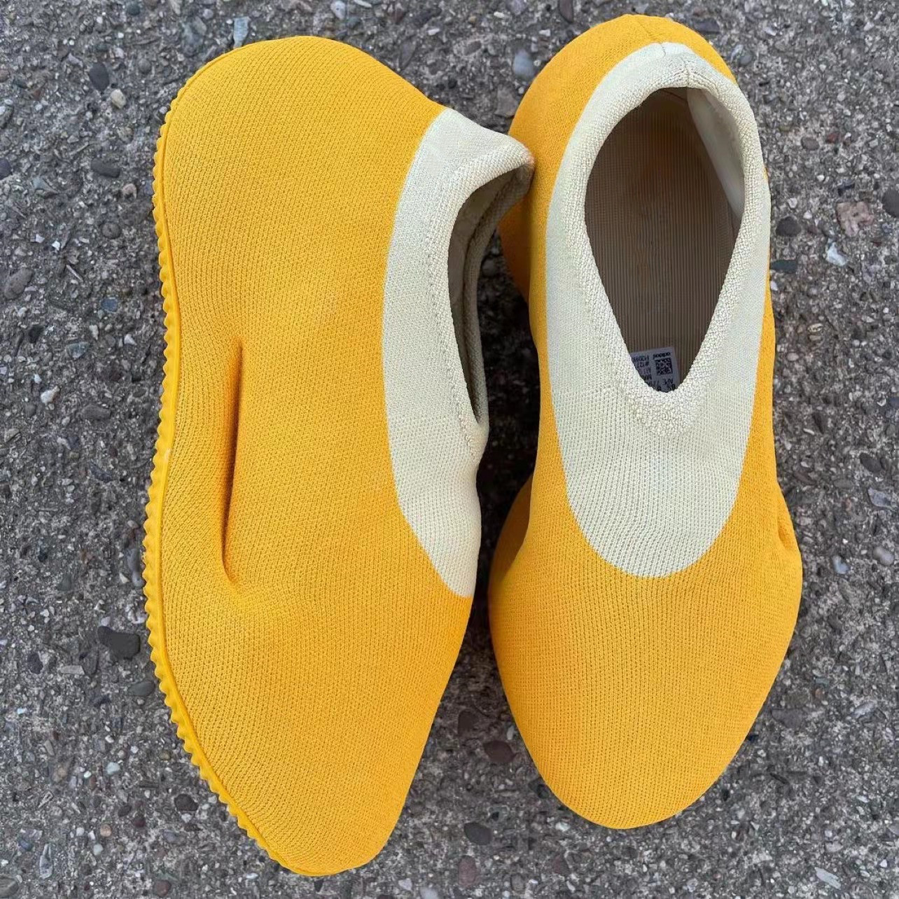 

The New V2 Kyanite Cream Sports Running Shoes Azael Alvah Men Women Orange Pink Oat Yecoraite Run ners Trainers Sneakers