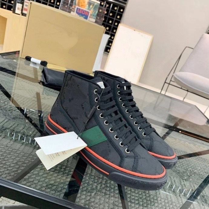

2021 luxury design high quality men's daily casual sports shoes mjk002