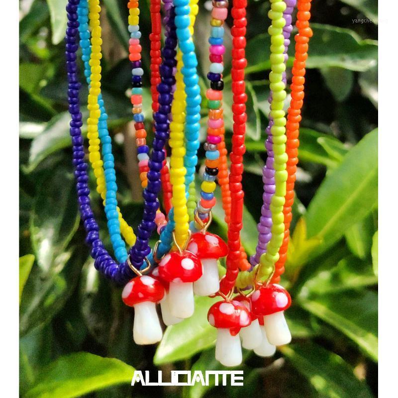 

Chains Bohemian Handmade Beaded Chain Acrylic Mushroom Pendant Necklace For Women Multicolor Seed Beads Choker Necklaces Jewelry Gift