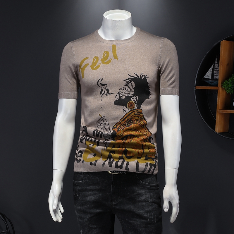 

2021 spring and autumn trend character printing short-sleeved sweater men's fashion casual round neck knit T-shirt, Brown
