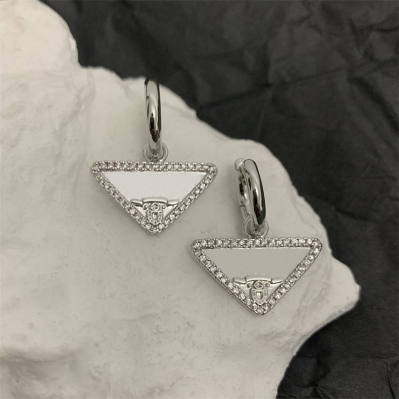 

Fashion Earings Women Men Jewelry Designer Accessories Womens Luxurys Designers Stud Triangle Hoop Gold Earring Pearl Party Gift
