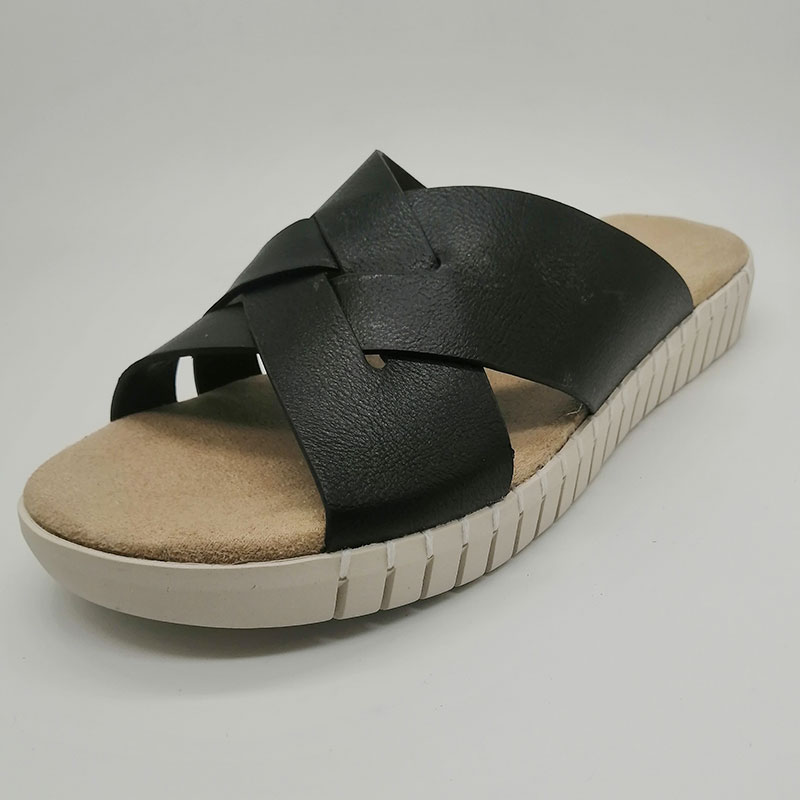 

Summer Ladies Trend Outdoor NonSlip ThickSoled Slippers Middle-Aged Woman, Khaki