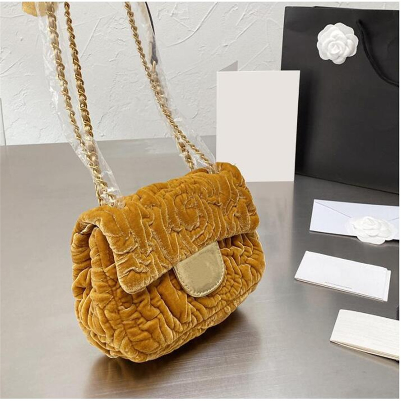 

2021 F/W Autumn France Womens Vintage Sasanqua Bags Classic Mini Flap Square Velvet Clutch Designer Matelasse Crossbody Shoulder Flower Charms Luxury_handbags 18C, Red