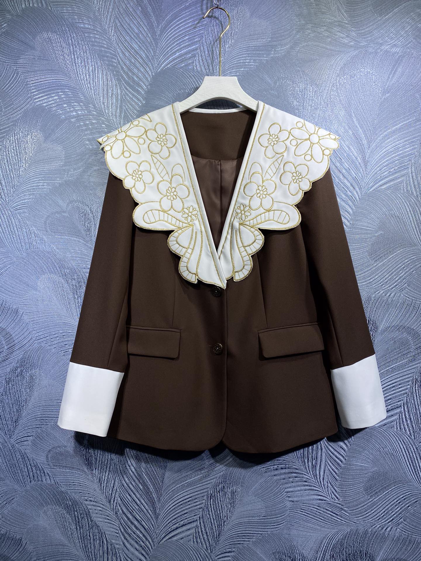 

Spring 2022 new Lapel embroidered long sleeve coat, Brown
