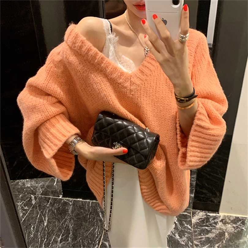 

Fashion women sweater autumn and winter loose large size bat sleeves lazy V-neck 211018, White