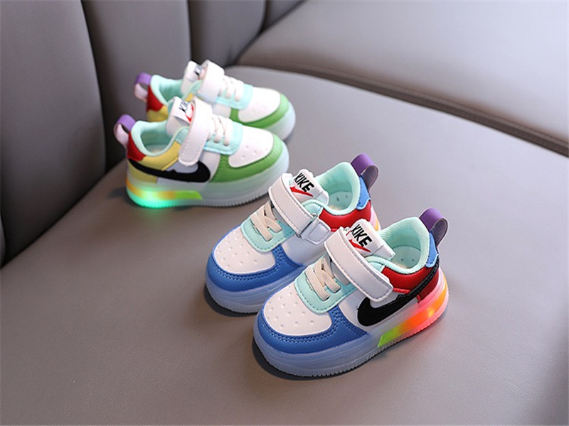 

Multiple Modes Colorful Children Athletic LED Sneakers Shoes with Luminous Sole Kids Baby Boys Girls Outdoor Running Gym Shoe Bright, Black