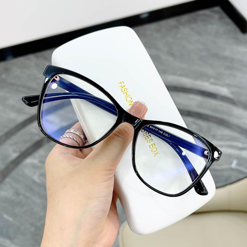 

Fashion Sunglasses Frames 2021 Women Anti-Blue Light Eyeglasses Spuare Oversized Plastic Eye Glasses Men Classic Design Frame