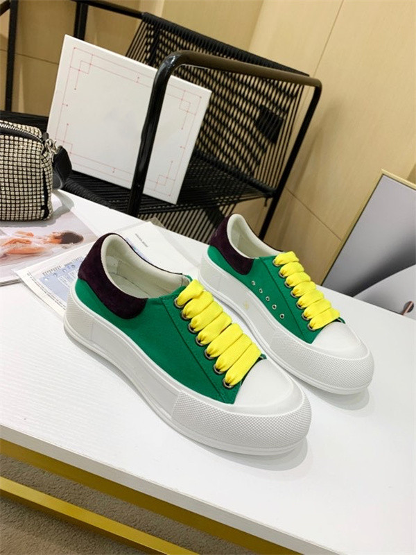 

2021 Brand-new Low top Red Bottom Sneakers Shoes Graffiti Patent Leather Round-toe Casual High Quality Outdoor Studs Wedding Party, Choose the color