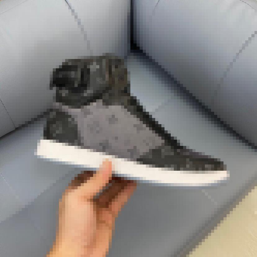 

fashion mens designer shoes Monogran Flowers classic hi-top RIVOLI SNEAKER BOOT Rubber outsole trainer Louis Triple Vitton, Black