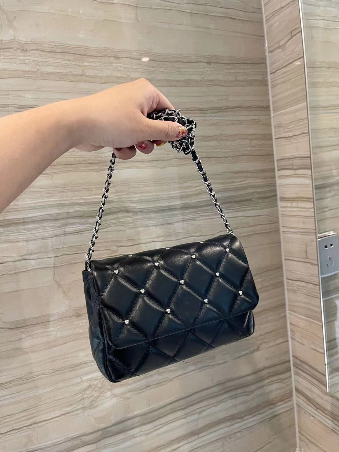 

CC 2021 new bag ladies coin purse geometric pattern classic designer high-quality leather diagonal chain clutch, White