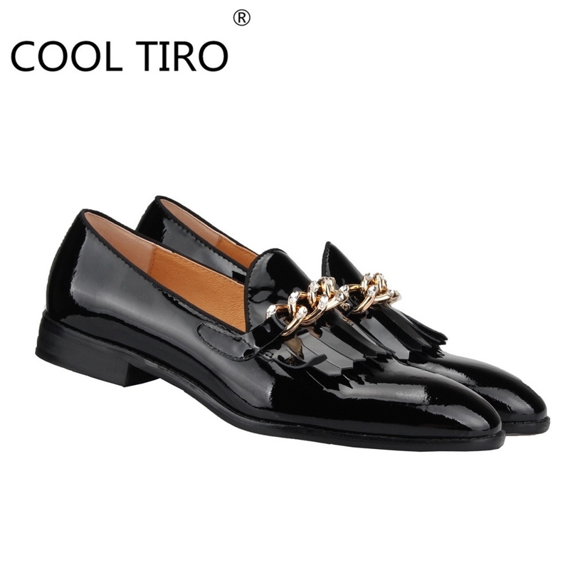 

COOL TIRO Men Patent leather Shoes metal chain Loafers Men's Slip on Slippers Smoking Moccasins Man Flats Wedding Dress 211102, Black