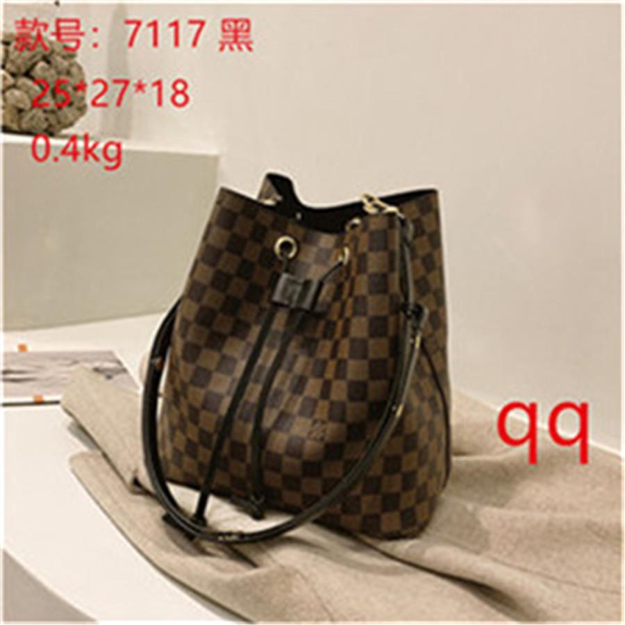 

LV LOUIS 1 VITTON Women's shoulder bag Cosmetic Handbags Clutch top women designer handbag messenger purse crossbody s