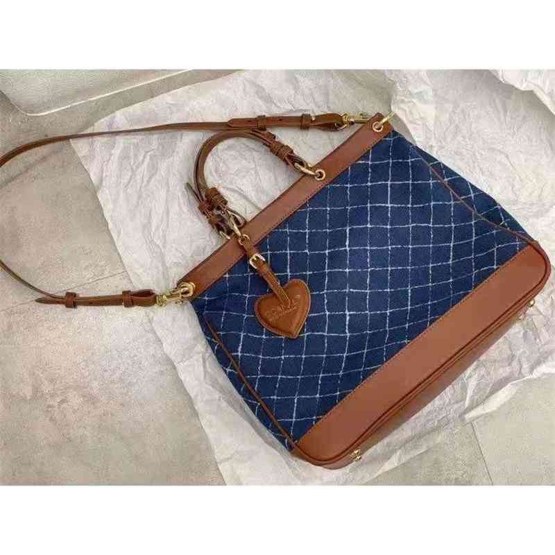 

2021 New Single Shoulder Messenger Tote Bag Large Capacity Medieval Women's bag cowboy handbag, Blue