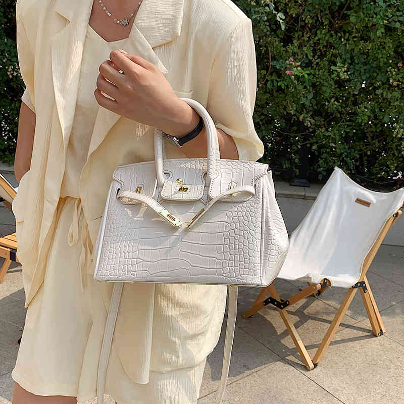 

Herme Birkins handbag Crocodile Leather totes Ins Textured Women's Bag Summer New Personalized Bag Fashion Versatile Single Shoulder Bag Women, Black