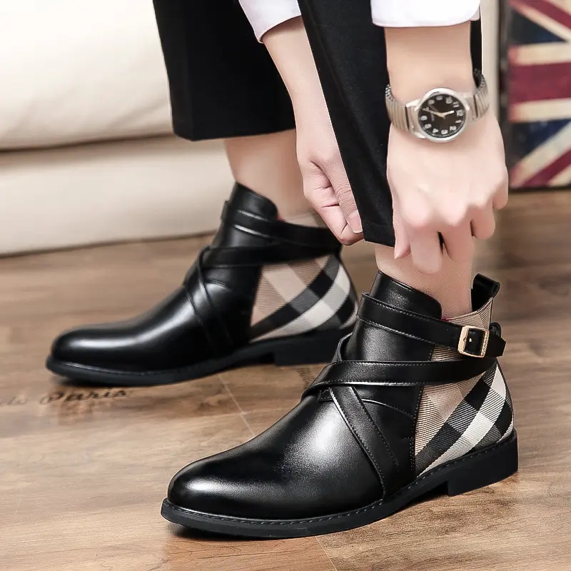 

2021 Men shoes Pu Leather Boots Buckle Design Plaid Ankle High Fashion Casual Top Quality Low Heel Assorted Male TV866, Black