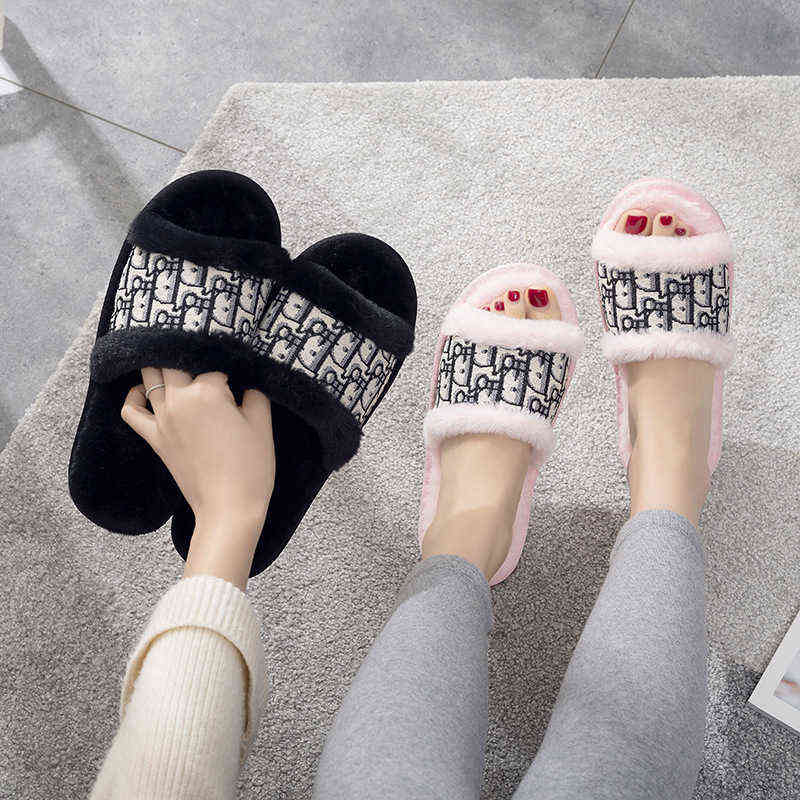 

Women 2022 Winter Cotton Slippers Faux Fur Fashion House Warm Women Slip on Flat Open Toes Black Cozy Home Fuzzy Slippers Y1206, Wine red