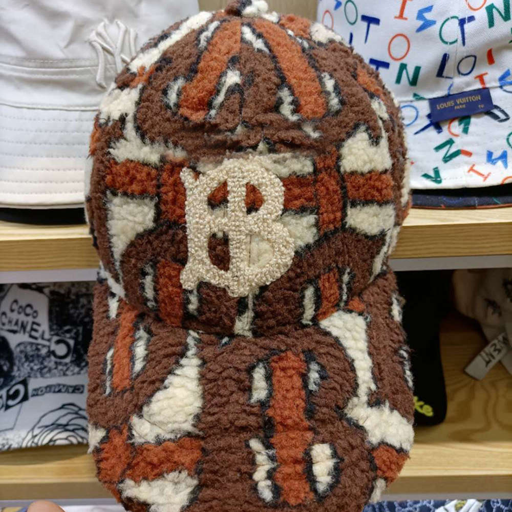 

cap Autumn and winter 2020 new plush baseball cap men's fashion versatile thickened warm fisherman's Hat Women's lamb hair, Brown