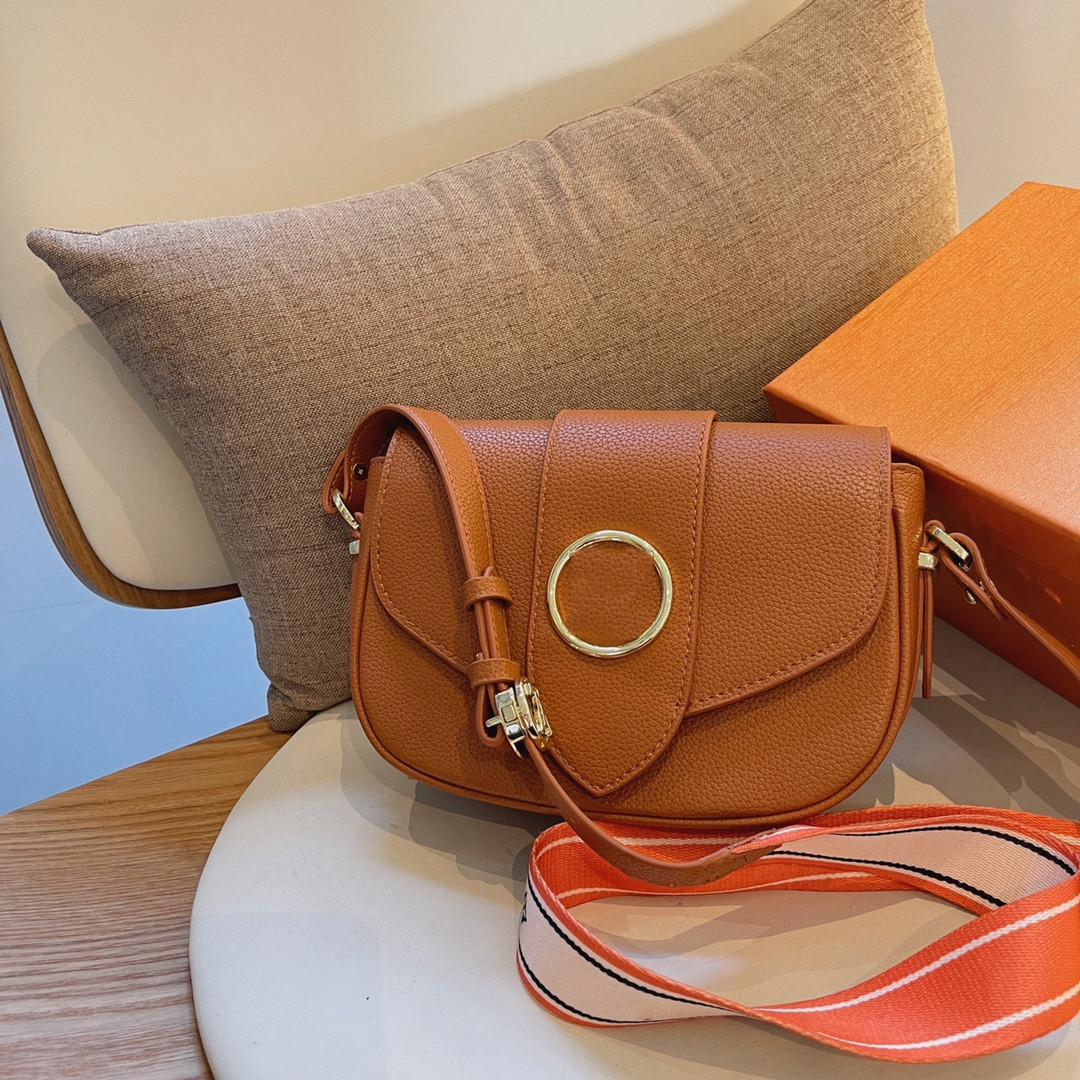 

2022 Designer Shoulder Bags Fashion Newest Women Crossbody Luxury Wide Straps Ladies Handbags Classic Metal Letters, White