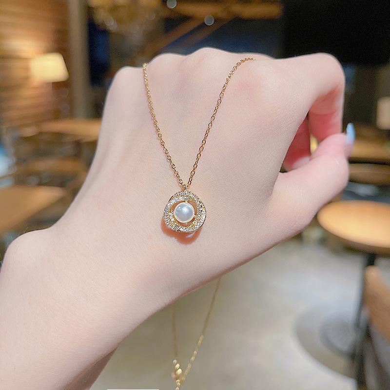 

Chains 2021 Elegant Pearl Necklace Female Fashion Factory Diamond Inlaid Choker Chain Pendant Tide, Silver