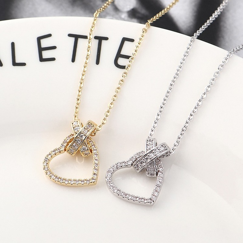 

Luxury Real Gold Plated CZ Cubic Zirconia Rhinestone Heart Pendant Necklace Full Diamond Crystal Hollow Heart Pendant Necklace