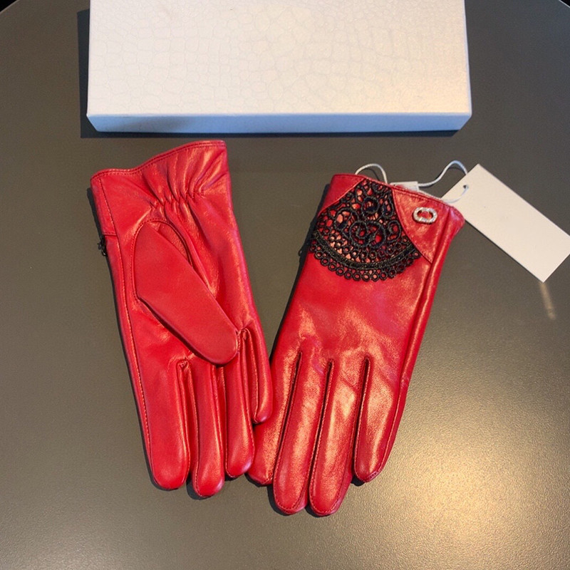 

Winter Sheepskin Women Gloves INS Fashion Lace Ornament Female Mittens Christmas Day Gift for Girls Thicken Glove