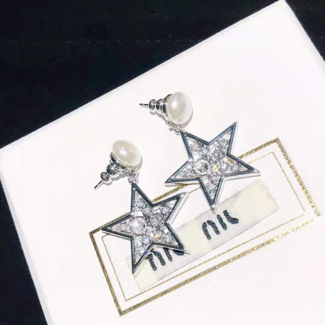 

Miu early spring series star crystal earrings female generous temperament letter Earrings