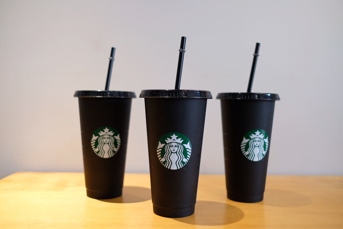 

Starbucks 24oz/710ml Plastic Mugs Tumbler Reusable Black Drinking Flat Bottom Cup Pillar Shape Lid Straw Cups 50 pcs