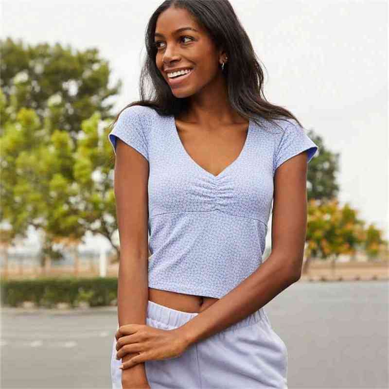 

Women V Neck Soft And Stretchy Floral Print Fitted Tee With A Seam Under The Bust 210708, Light blue