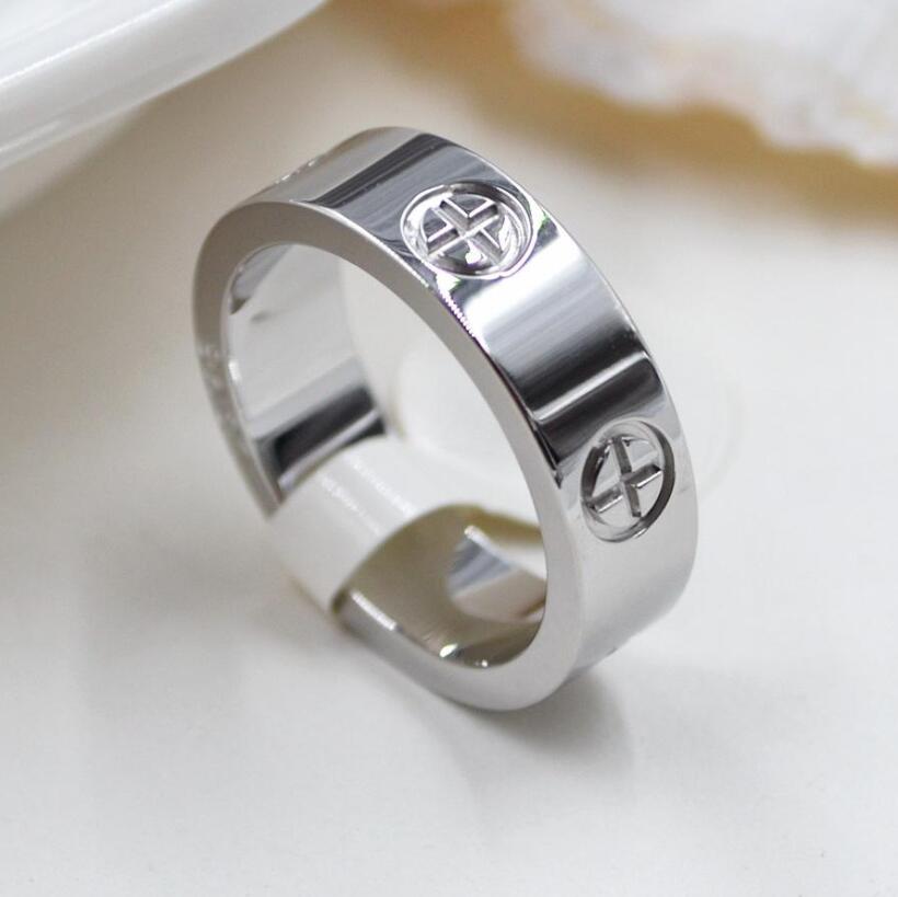

Top Qualiuty Couple Rings Stainless steel Luxury Elegant Exquisite Jewelry For Women not with box Birthday Present