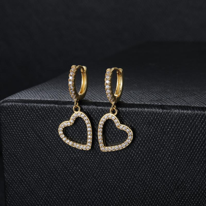

Hoop & Huggie Gold Silver Color Iced Out Bling Cz Heart Earring Micro Pave Stacking Earrings Fashion Women Valentine's Day Jewelry