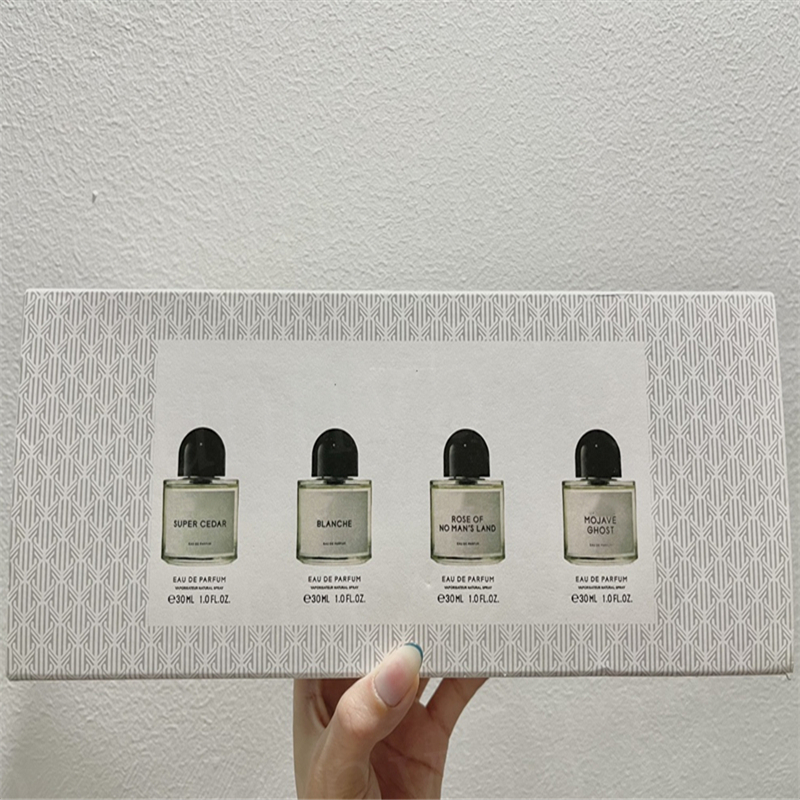 

Unisex Byredo Perfume Set 30ML*4 Super Cedar Blanche Rose Of No Man's Lan Mojave Ghost High Quality EDP Scented Fragrance Free Ship