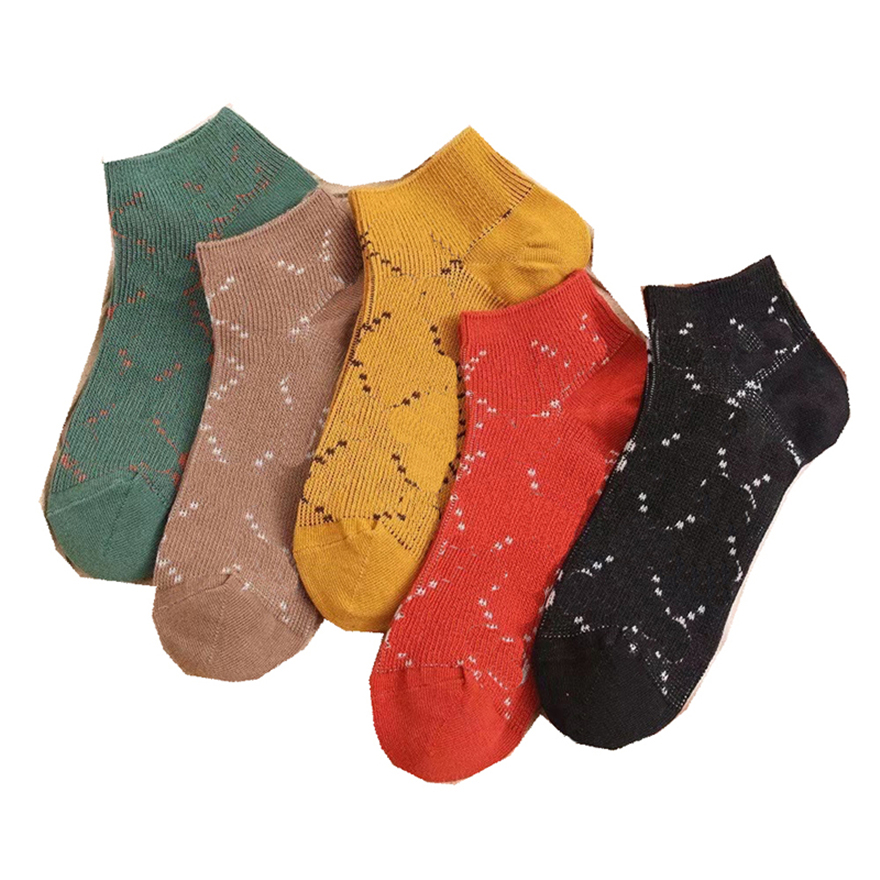

INS Fashion Letters Printed Socks 5 Pairs Cotton Sox for Women Comfortable Breathable Non Slip Ankle Sock Womens Hosiery, Black;white