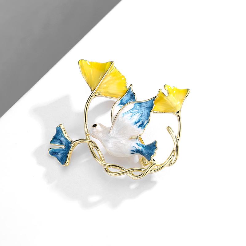 

Pins, Brooches Wuli&baby 3-color Enamel Dove Peace Bird Women Men Ginkgo Leaves Pigeon Party Casual