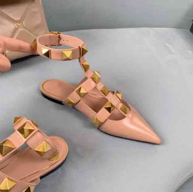 Fête Summer Women Ballerines Louflat Roman Stud Ballet Plat Calfskin avec sangles Sangle à billettes Roches Strap de la cheville Strap de Luxe