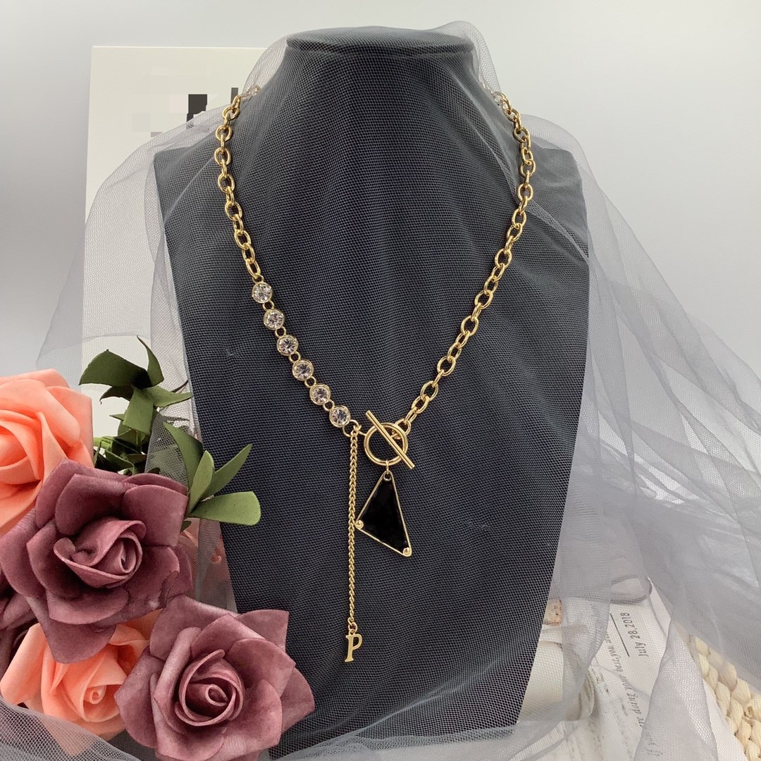 luxurys Pendant Necklaces Fashion cool delicate for Woman Inverted triangle with diamond design brand Jewelry Highly Quality Party necklace-image-725936821