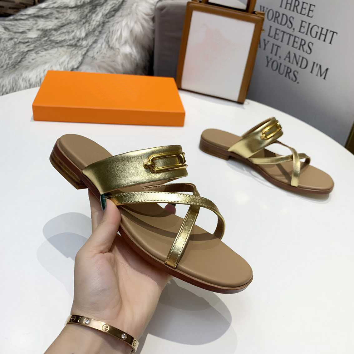 

2021 Matt Nude Designers Slippers Cross Straps Women Sandals Summer Fashion Beach Outdoor Flat Slides With Original Box Top Quality Flip Flops Holiday Causal Shoes